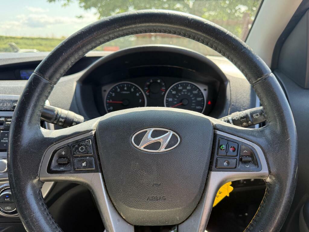 Hyundai I20 1.2 Active Euro 5 White #17