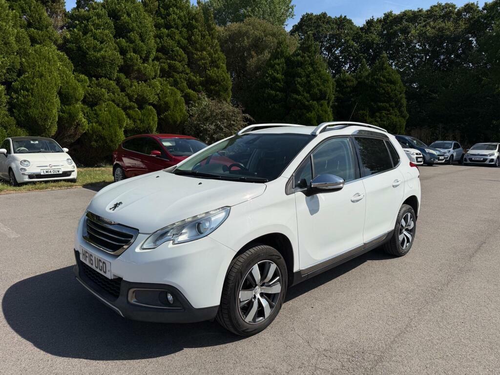 Peugeot 2008 1.2 Puretech 110 Allure White #7