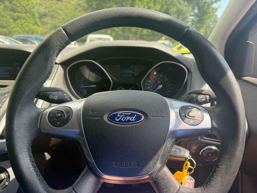 Ford Focus 1.6 Tdci Zetec S Hatchback Euro White #15