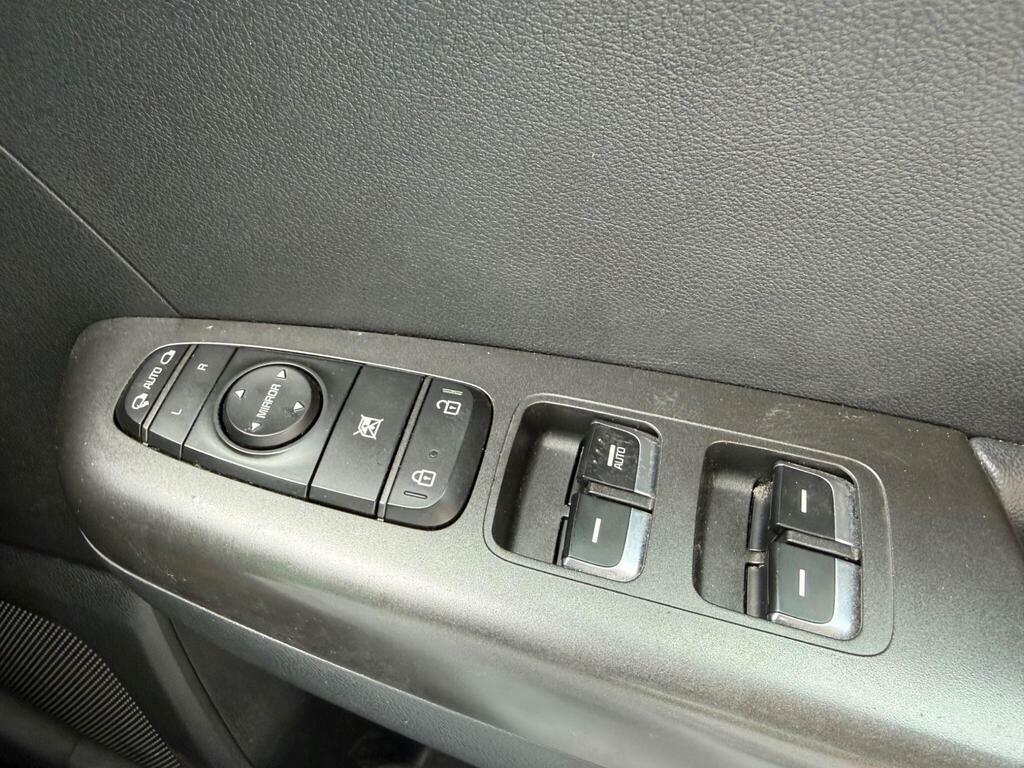 Kia Sportage 1.6 Gdi 1 Suv Euro 6 130 Bhp White #21