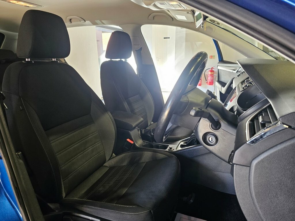 Skoda Octavia 1.6 Tdi 110 Se Sport Blue #14