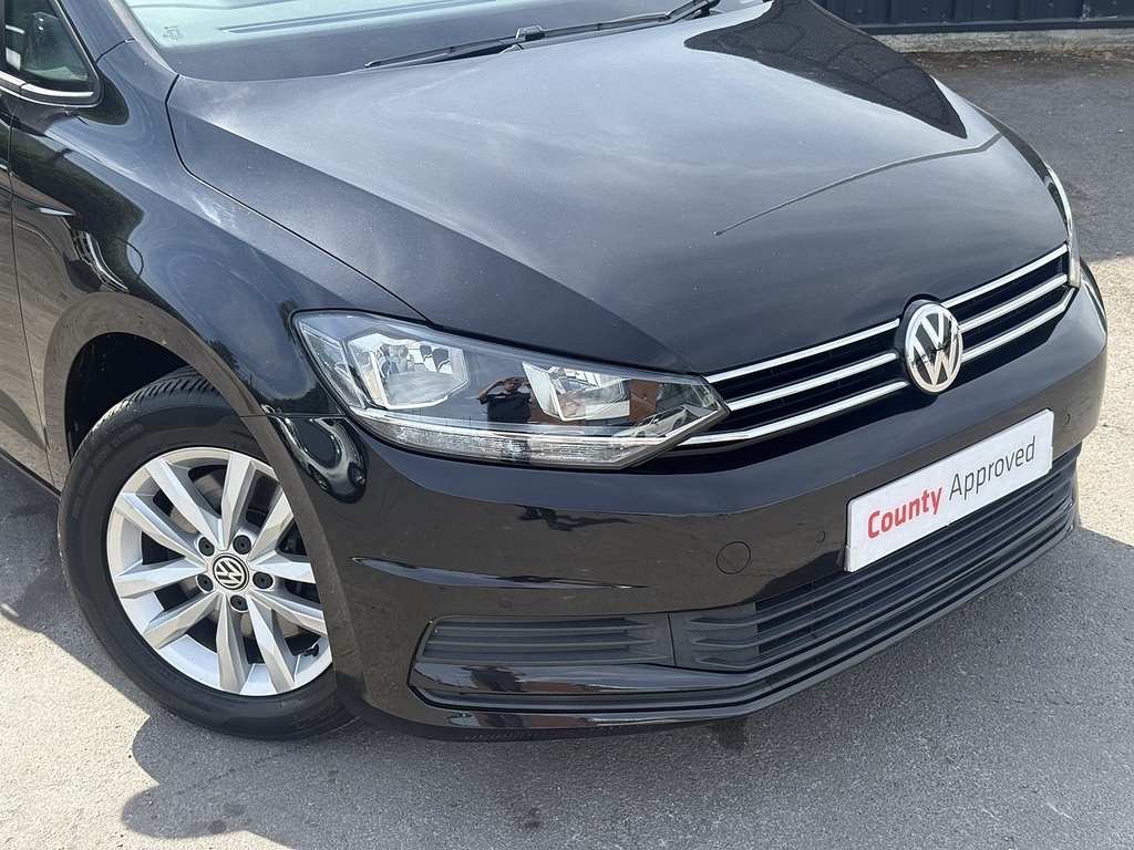 Volkswagen Touran Tsi Bluemotion Tech Se Black #3