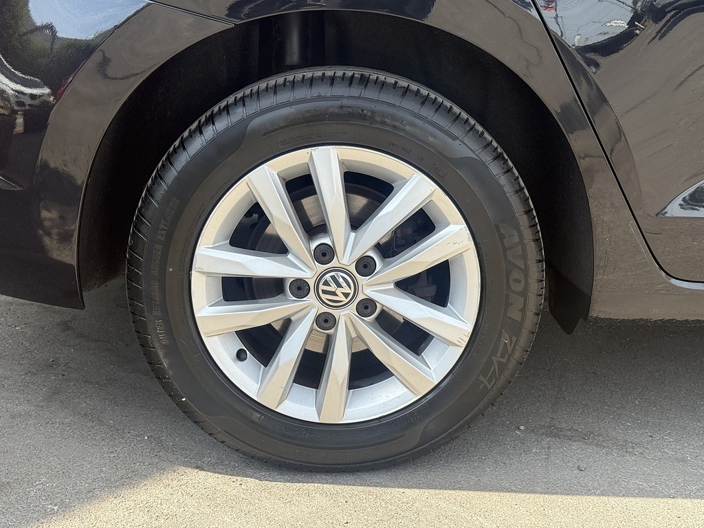 Volkswagen Touran Tsi Bluemotion Tech Se Black #4
