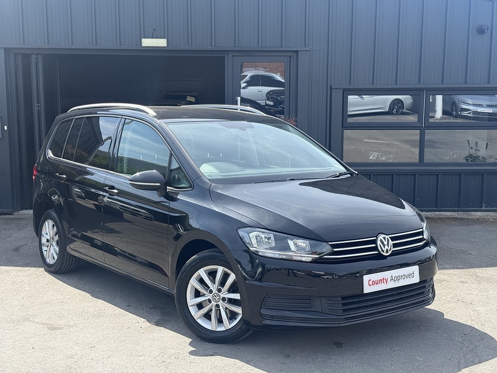 Volkswagen Touran Tsi Bluemotion Tech Se Black