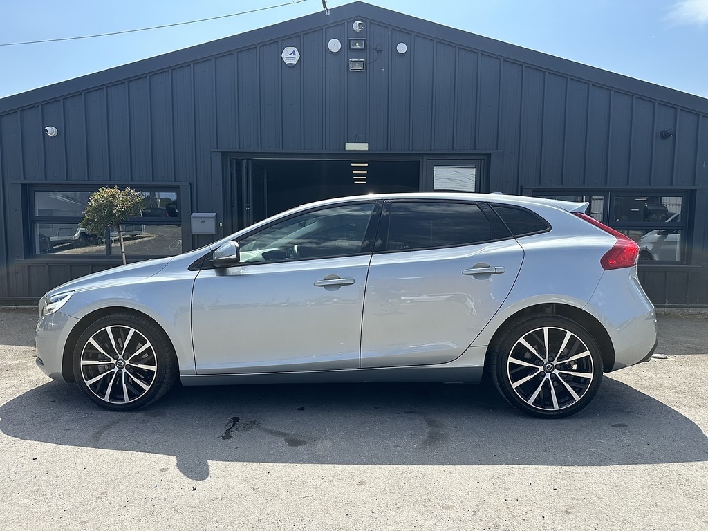 Volvo V40 D4 Inscription Silver #6