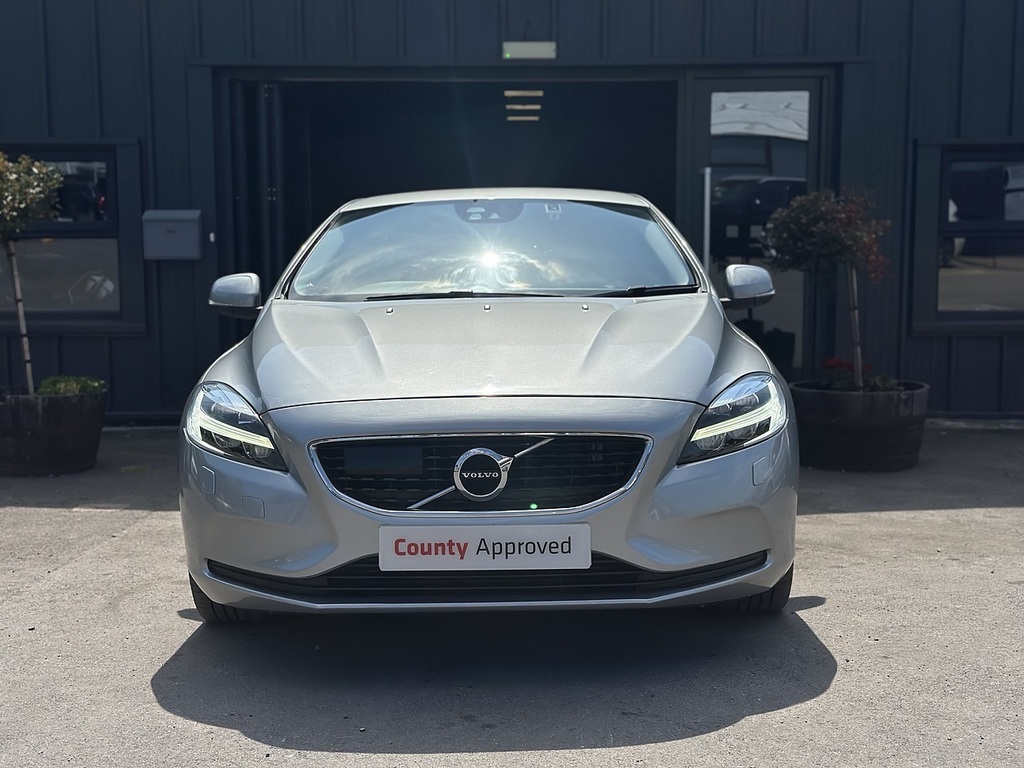 Volvo V40 D4 Inscription Silver #3
