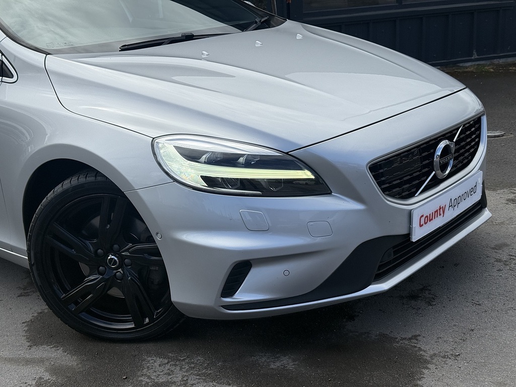Volvo V40 T2 R-design Edition KX19VYJ Silver #5