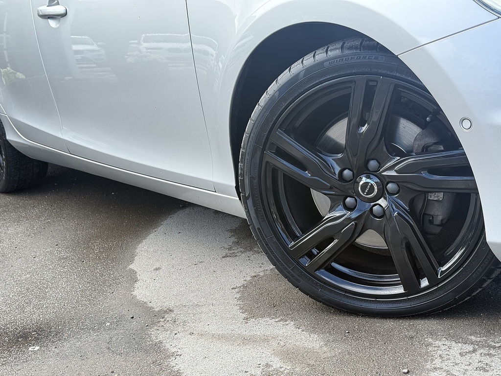 Volvo V40 T2 R-design Edition KX19VYJ Silver #6