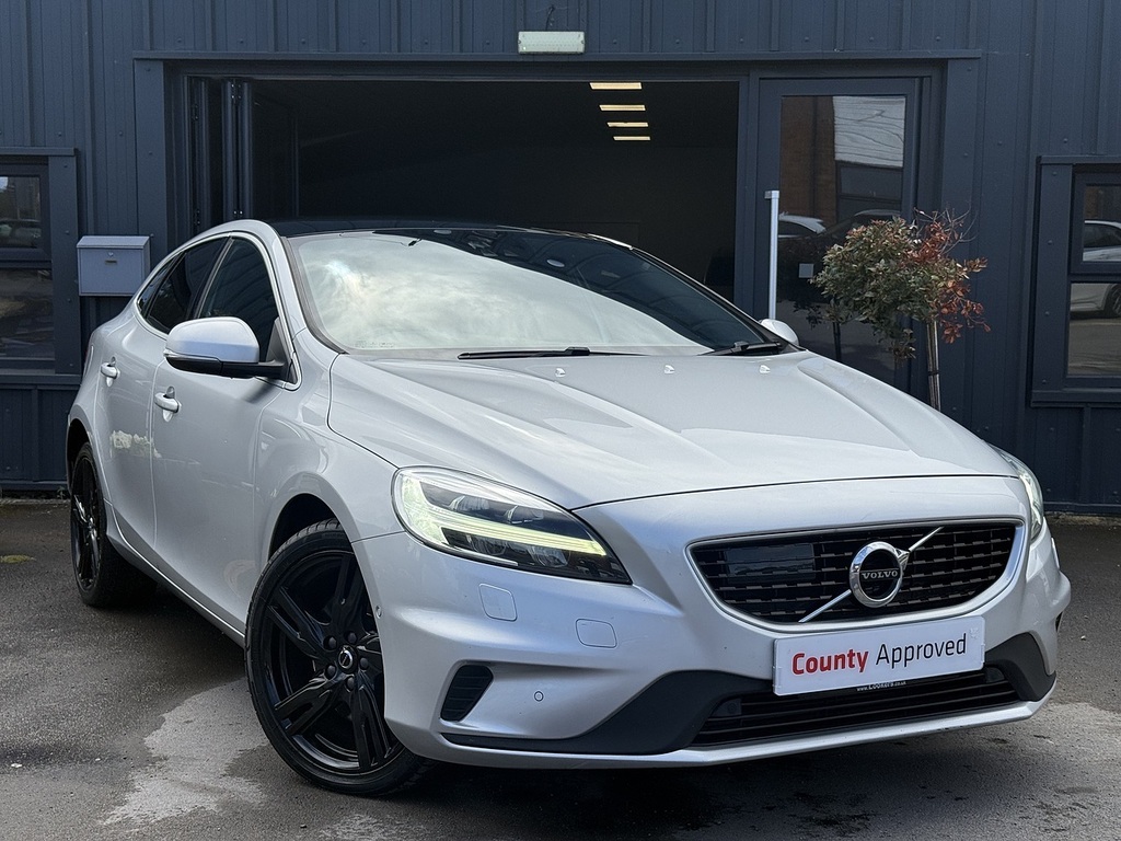 Volvo V40 T2 R-design Edition KX19VYJ Silver #3