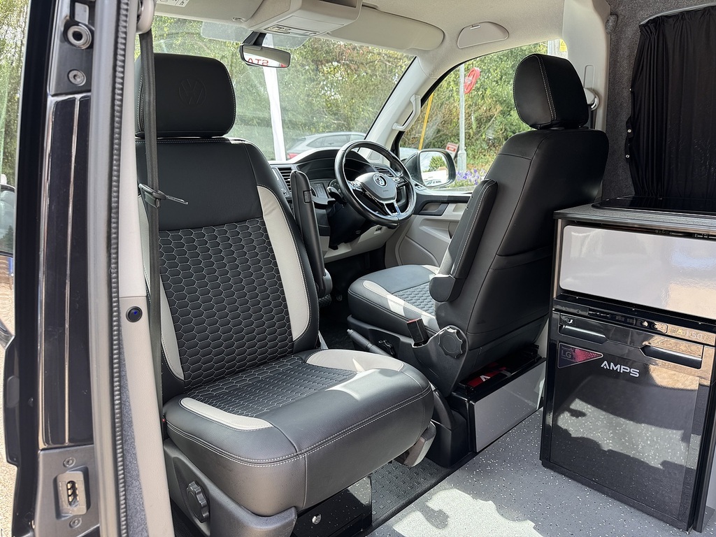Volkswagen Transporter T6 T32 150 Dsg Highline Black #3