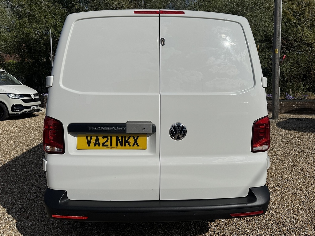 Volkswagen Transporter T6.1 T32 110 Lwb Startline White #5