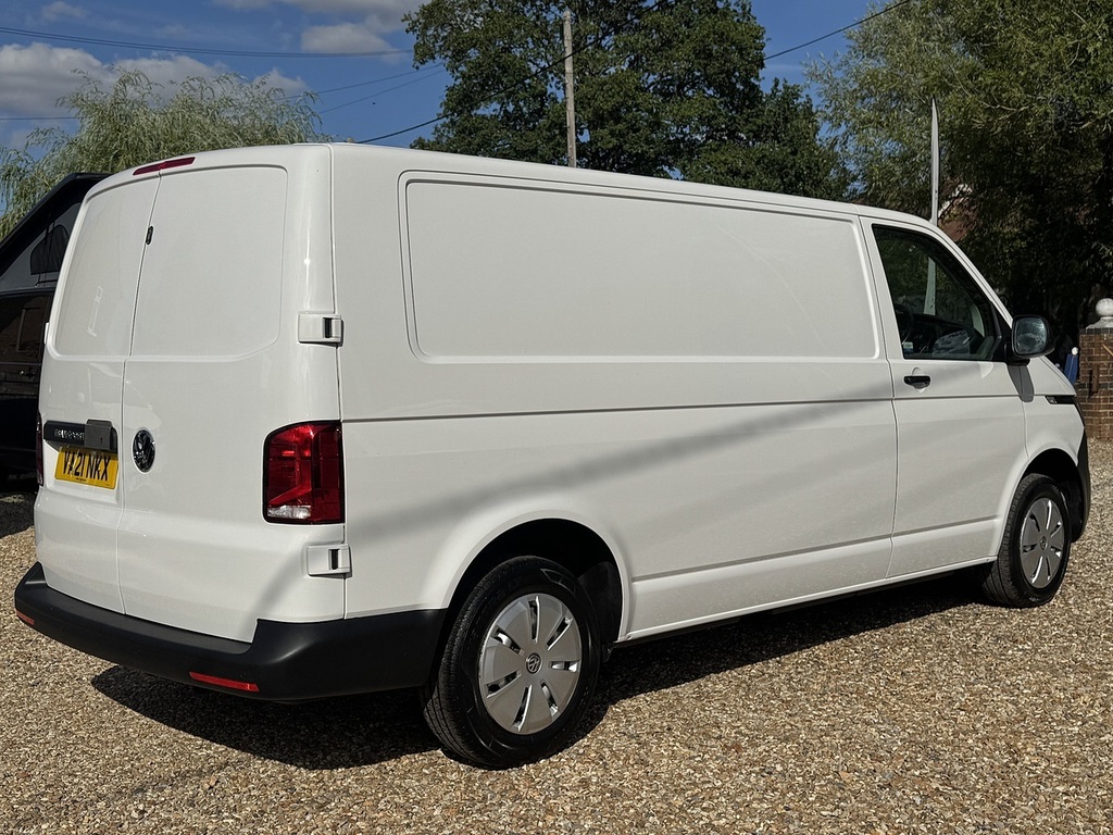 Volkswagen Transporter T6.1 T32 110 Lwb Startline White #4