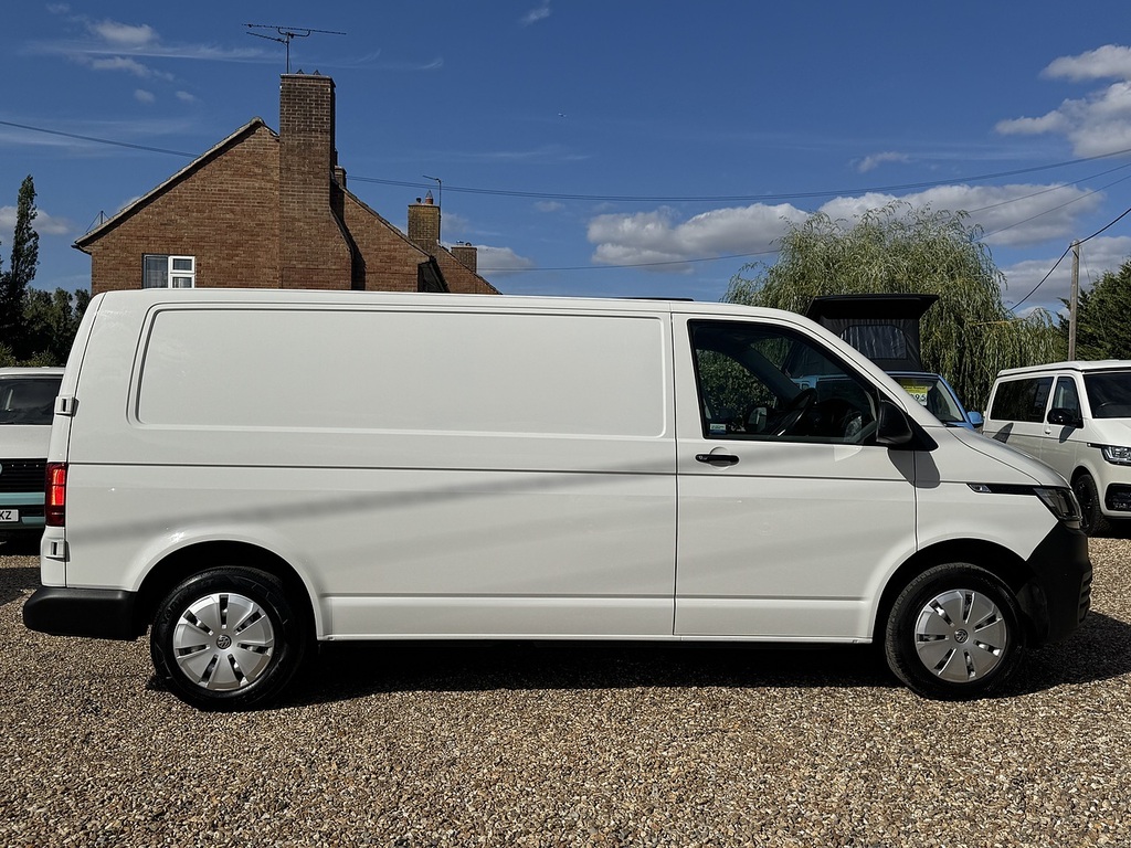 Volkswagen Transporter T6.1 T32 110 Lwb Startline White #6