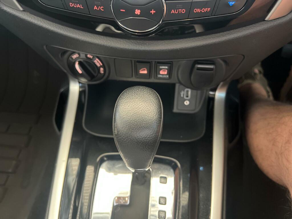 Nissan Navara Dci 190 Tekna 4X4 Dcb Cab Pick Up With Rollnlock, Grey #14