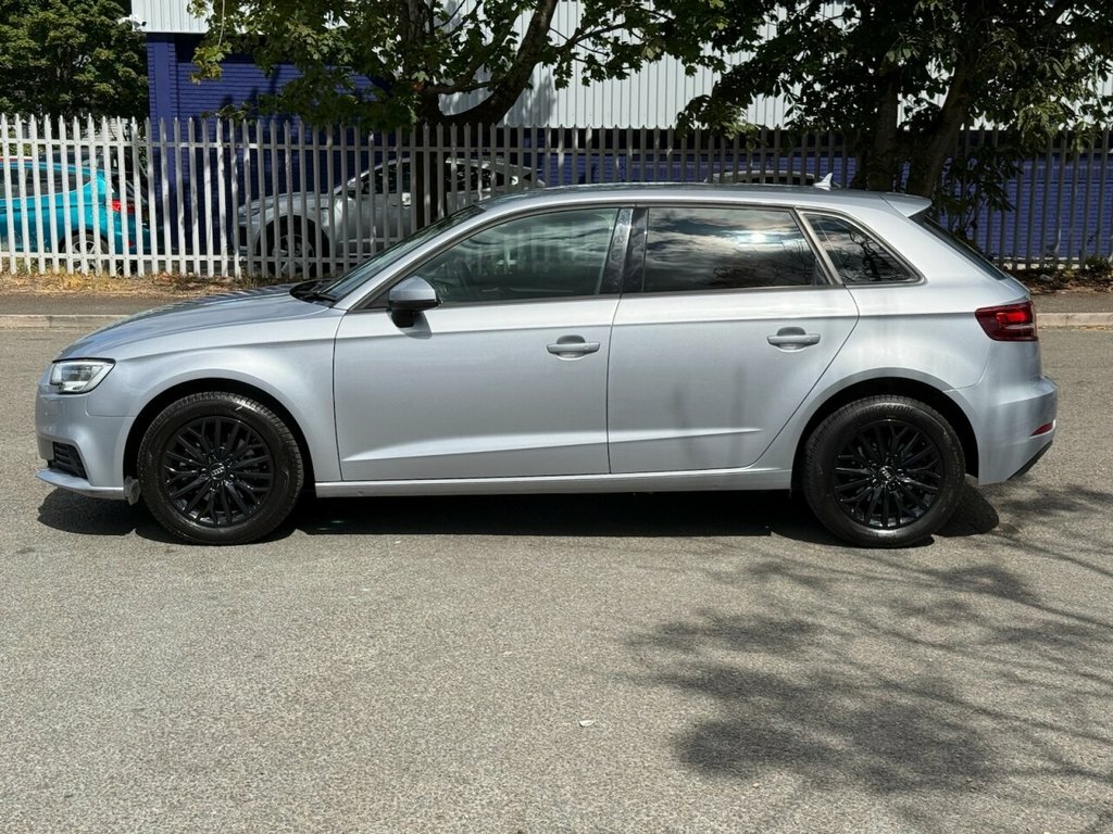 Audi A3 1L Se Technik Silver #4