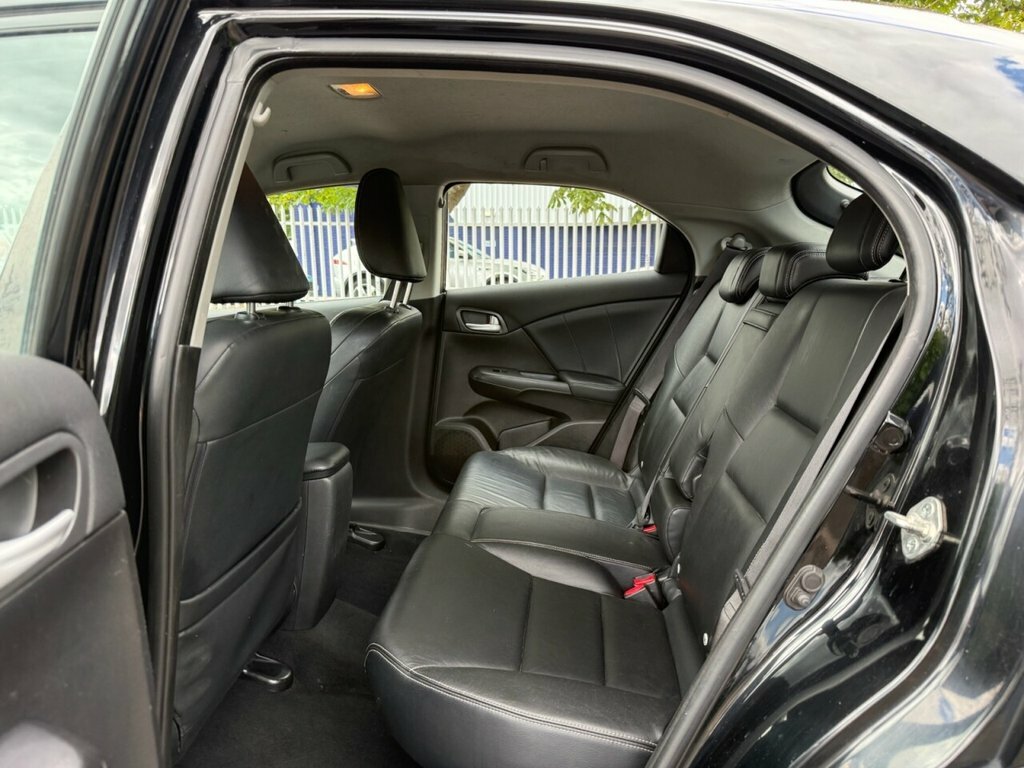 Honda Civic 2.2 I-dtec Es-t Euro 5 Ss Black #24