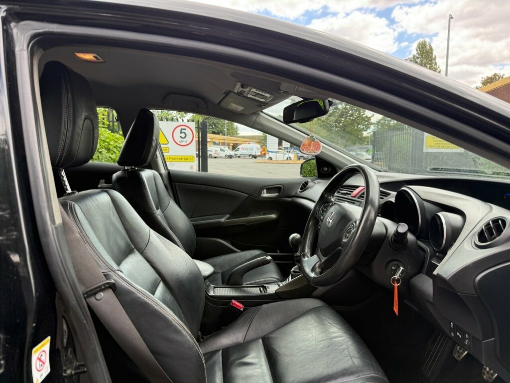 Honda Civic 2.2 I-dtec Es-t Euro 5 Ss Black #11