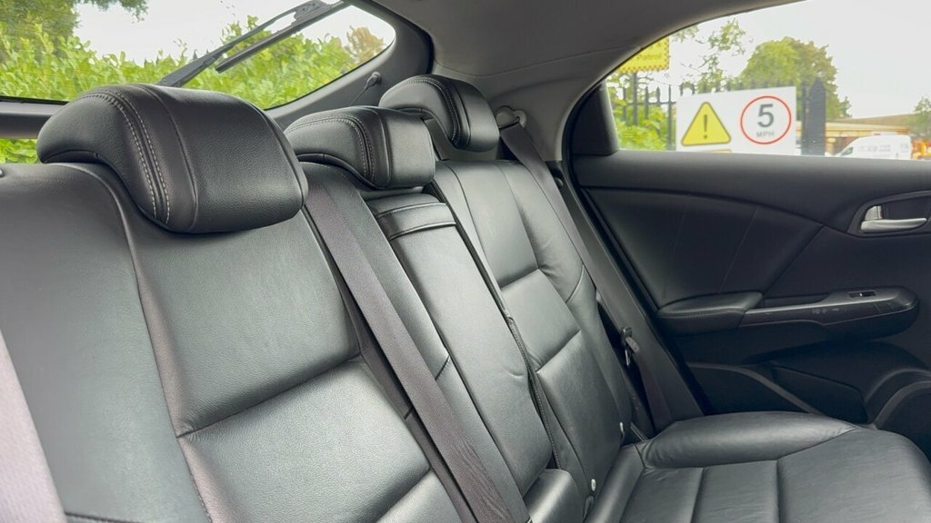 Honda Civic 2.2 I-dtec Es-t Euro 5 Ss Black #26