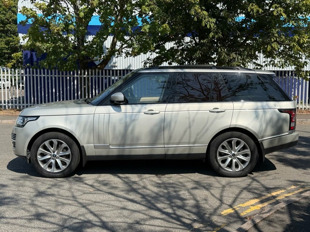 Land Rover Range Rover 4.4L Autobiography 5dr Gold #4