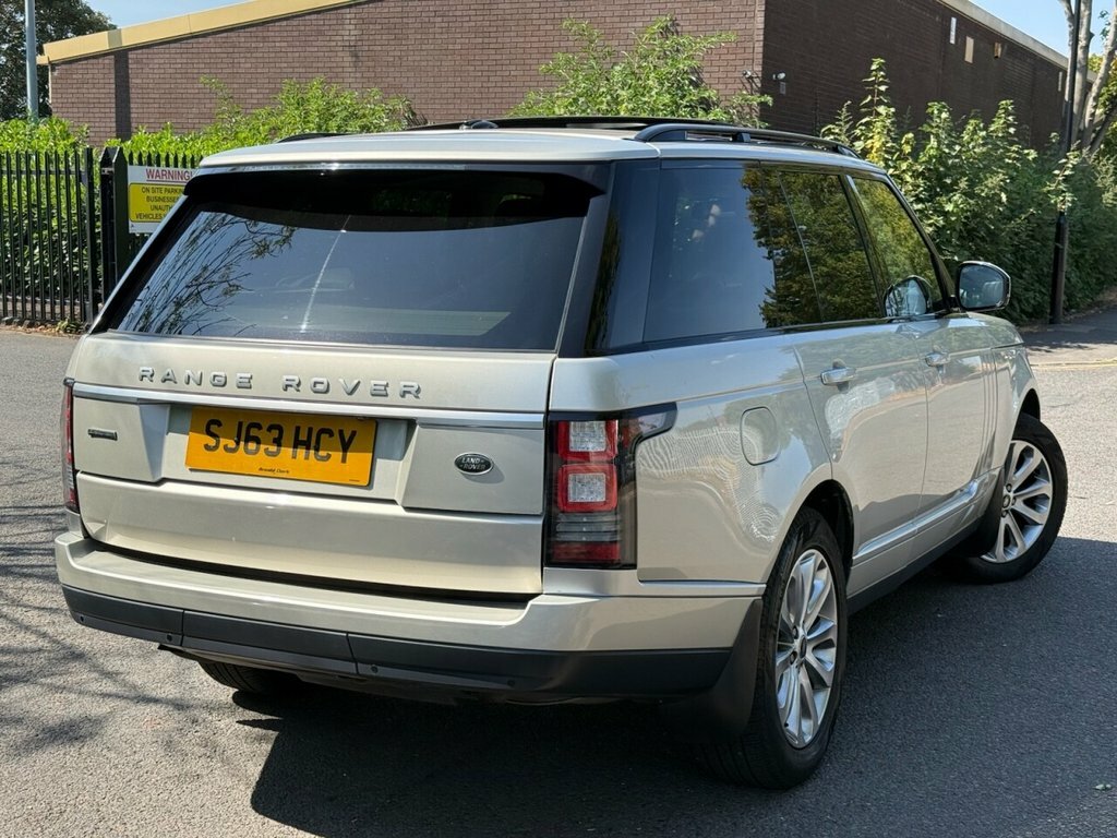 Land Rover Range Rover 4.4L Autobiography 5dr Gold #6
