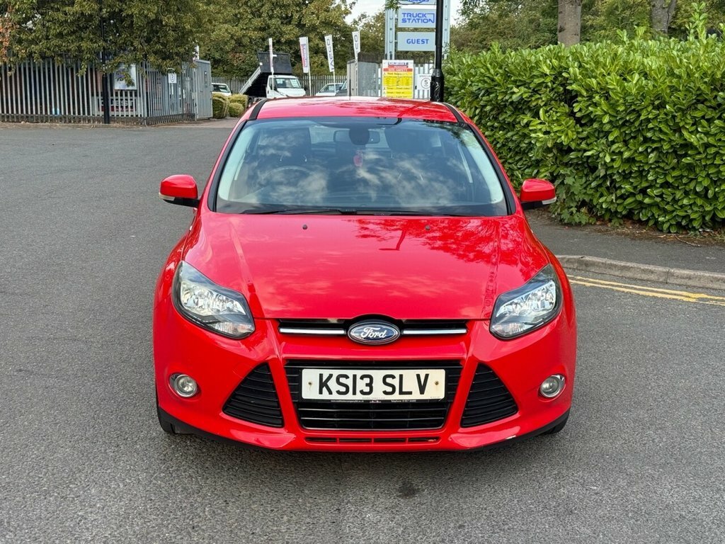 Ford Focus 1.6L Titanium Red #2