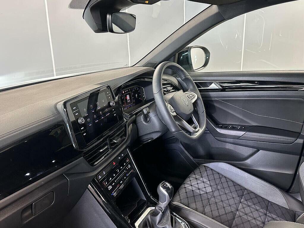 Volkswagen T-Roc 1.5 Tsi Black Edition Euro 6 Ss PN26SYU White #2