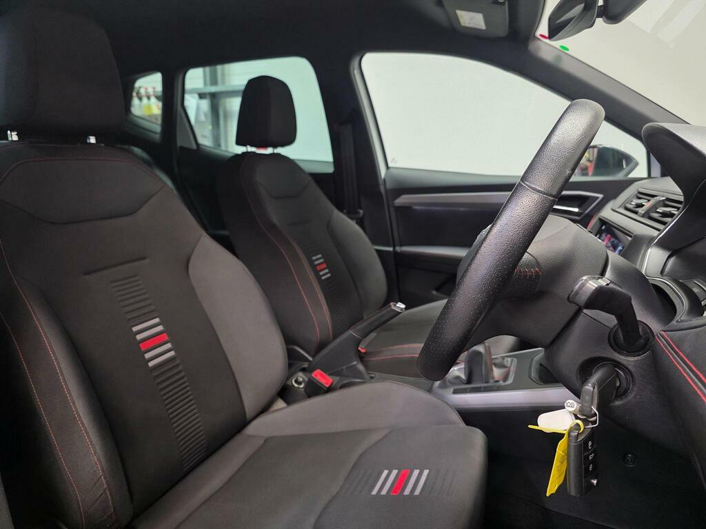 Seat Arona 1.0 Tsi Fr Euro 6 Ss PV19AYD White #2
