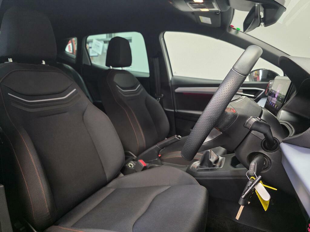 Seat Ibiza 1.0 Tsi Fr Euro 6 Ss PL24DYB White #2