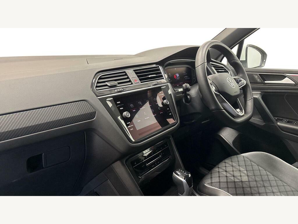 Volkswagen Tiguan 1.5 Tsi R-line Edition Dsg Euro 6 Ss GF23ZFX White #2