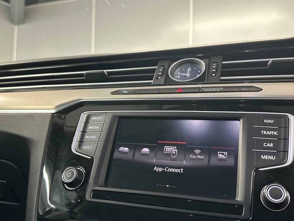 Volkswagen Passat 2.0 Tdi Se Business Dsg Grey #30