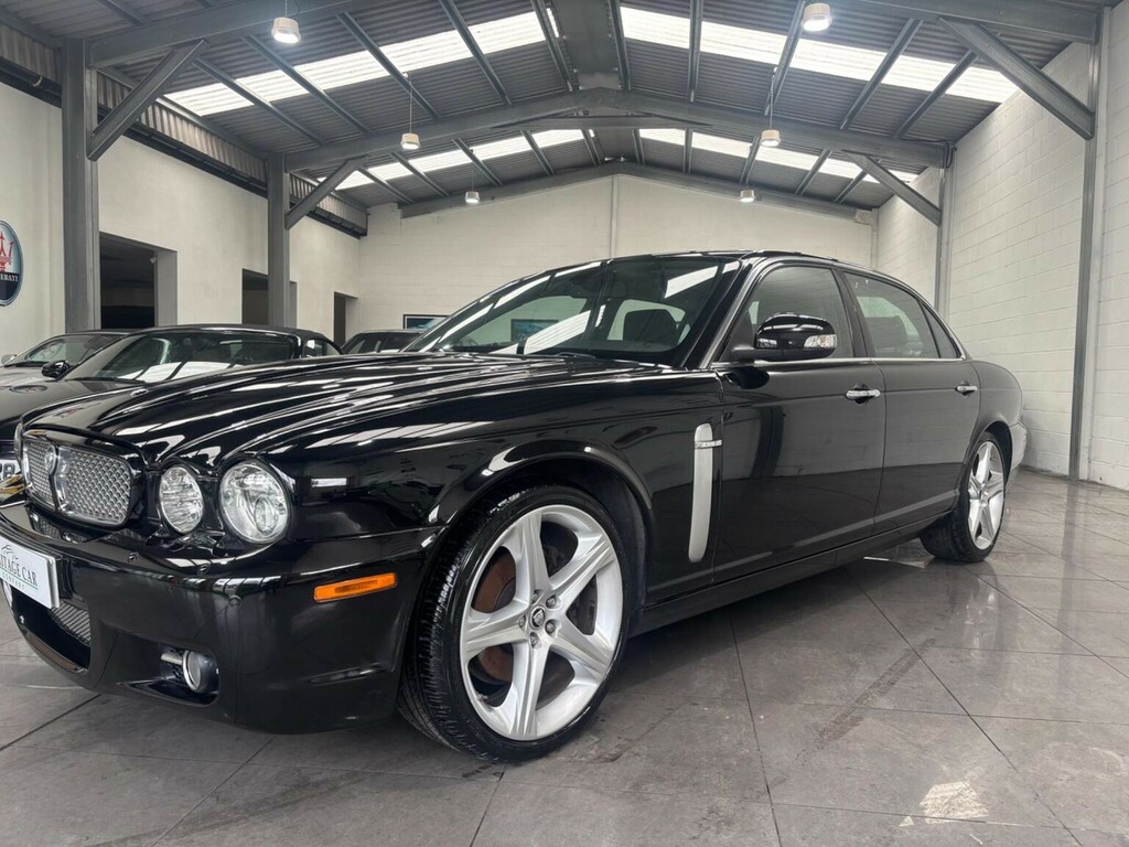 Jaguar XJ 2.7 Tdvi Sovereign Lwb Saloon Black