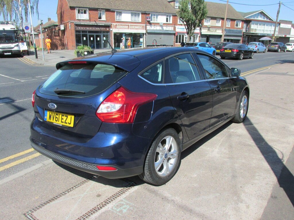 Ford Focus Estate 1.6 Tdci Zetec Euro 5 Ss 201161 Blue #9