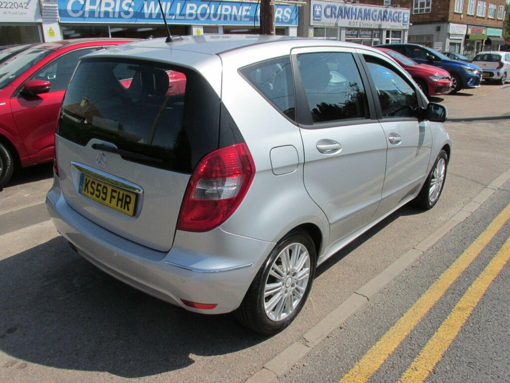 Mercedes-Benz A Class 1.5 A160 Elegance Se Cvt Silver #5