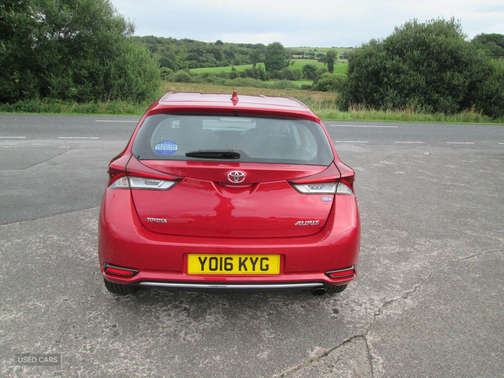 Toyota Auris 1.6 D-4d Icon Red #6