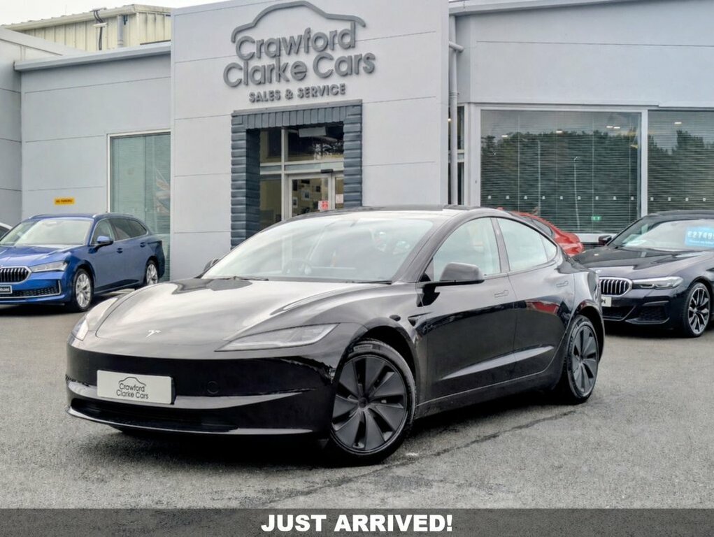 Tesla Model 3 Saloon Black