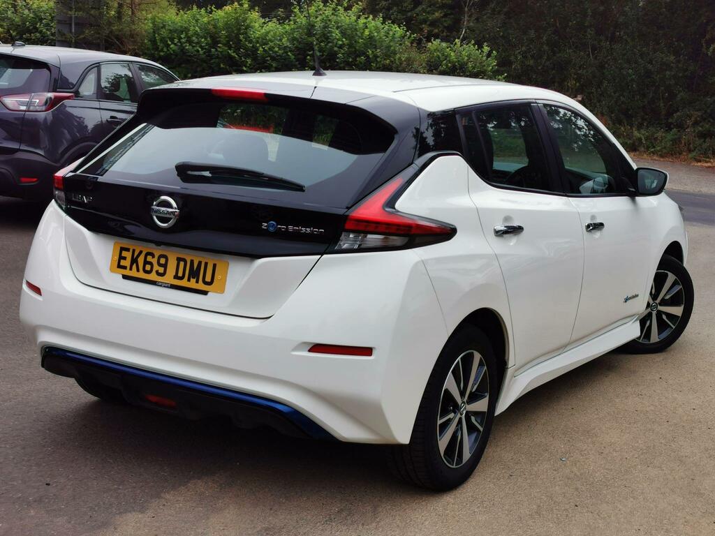Nissan Leaf Acenta White #2