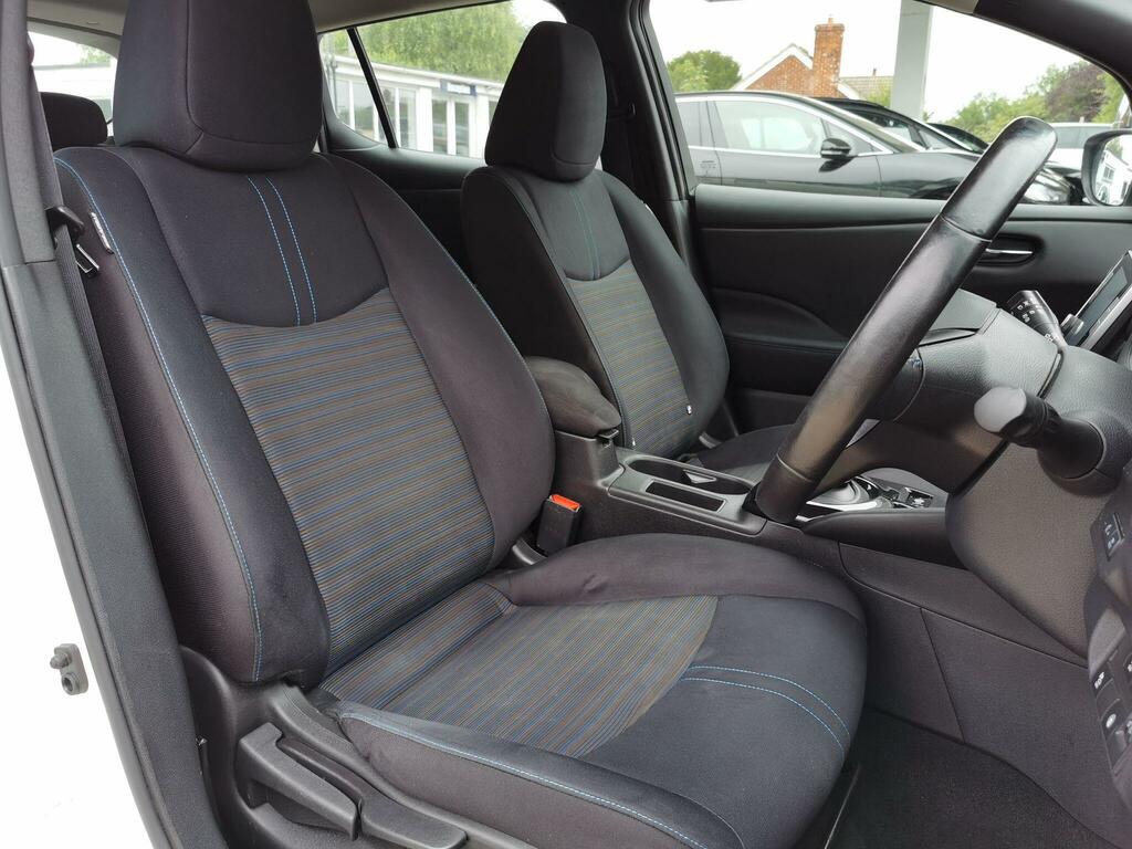 Nissan Leaf 40Kw Acenta With Sat Nav And Intelligent Cruise Co White #9