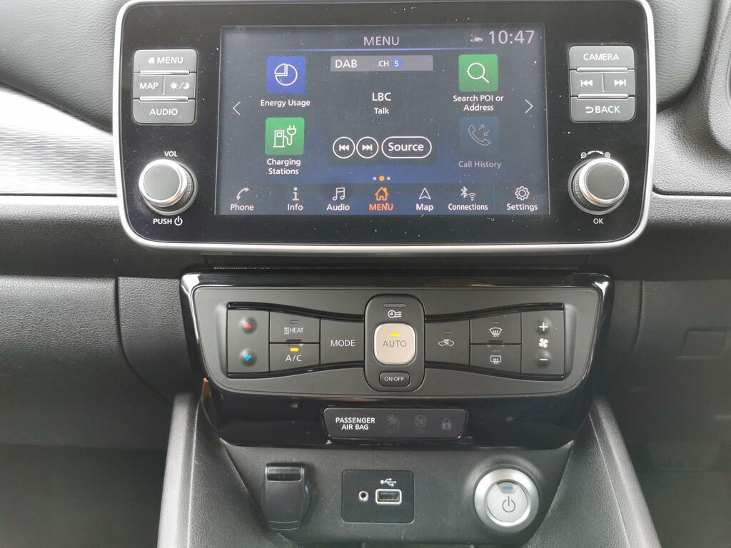Nissan Leaf 40Kw Acenta With Sat Nav And Intelligent Cruise Co White #12