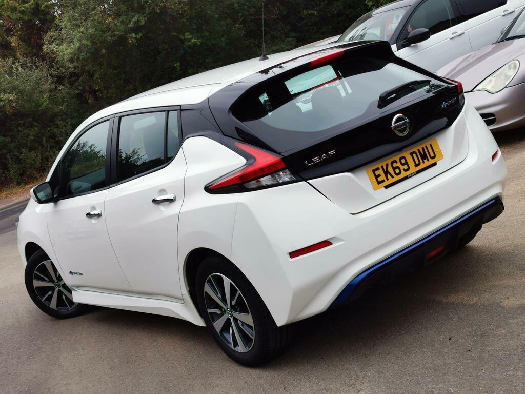 Nissan Leaf Acenta White #3