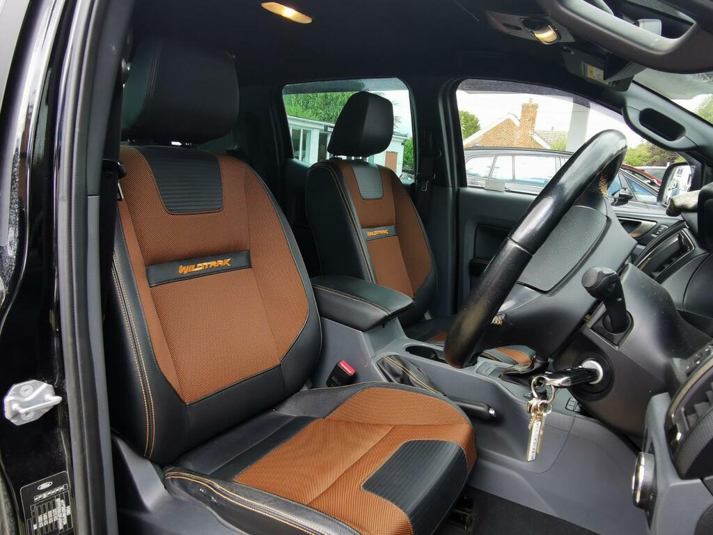 Ford Ranger Wildtrak Black #6