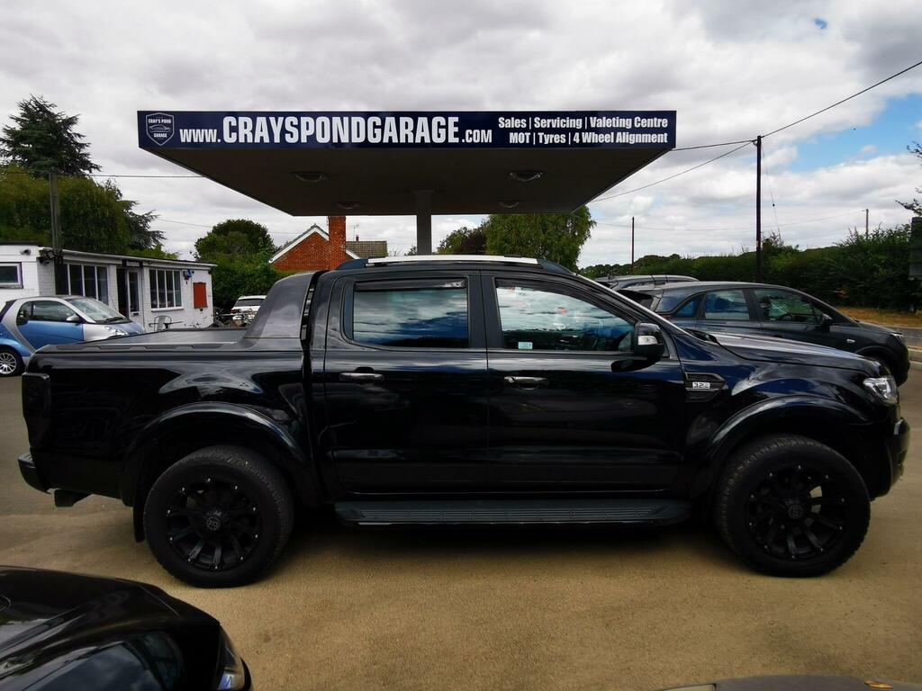 Ford Ranger Wildtrak Black #4