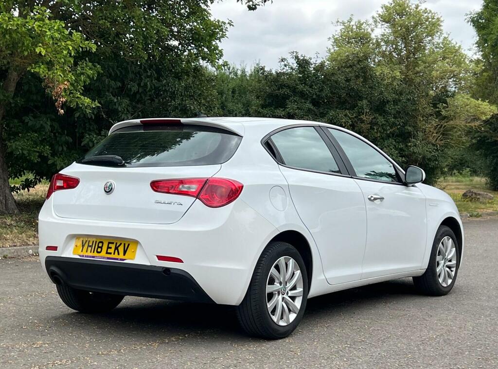 Alfa Romeo Giulietta Hatchback 1.4 Tb Giulietta Euro 6 Ss 2017 YH18EKV White #6