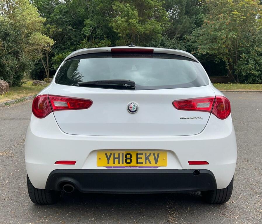 Alfa Romeo Giulietta Hatchback 1.4 Tb Giulietta Euro 6 Ss 2017 YH18EKV White #5