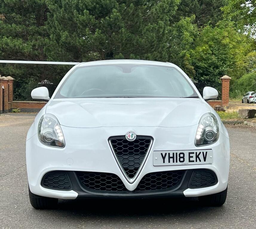 Alfa Romeo Giulietta Hatchback 1.4 Tb Giulietta Euro 6 Ss 2017 YH18EKV White #2