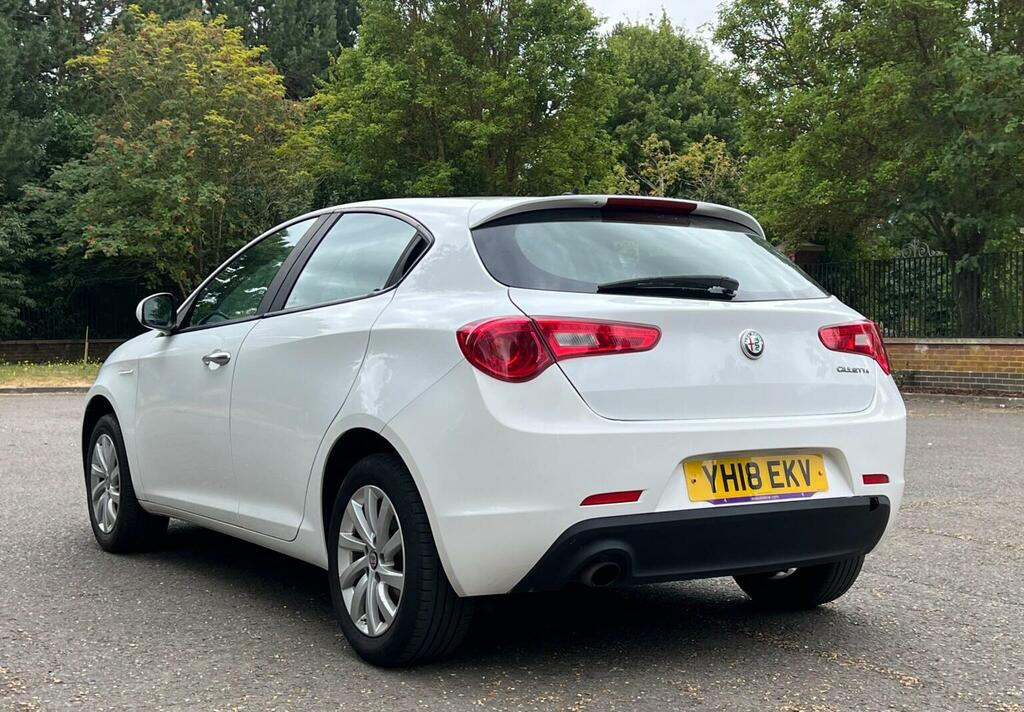 Alfa Romeo Giulietta Hatchback 1.4 Tb Giulietta Euro 6 Ss 2017 YH18EKV White #4