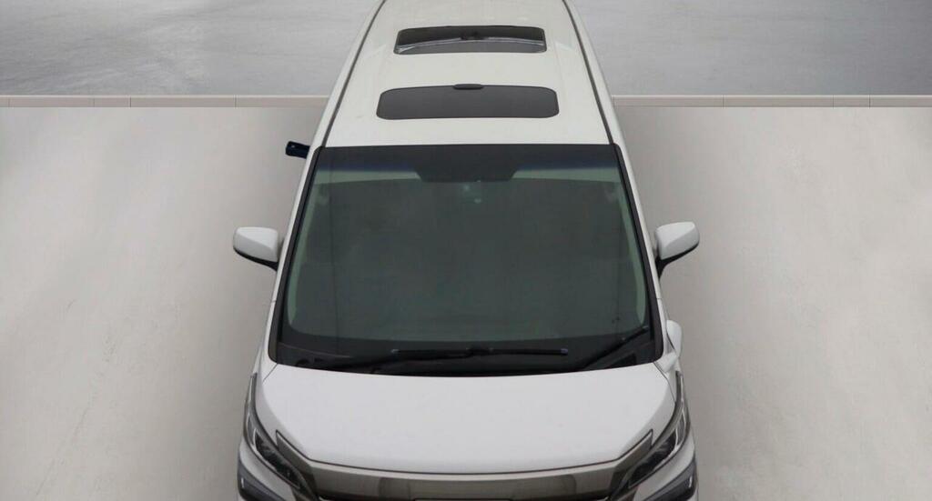 Toyota Vellfire 2.5 Hybrid Luxury Mpv E-cvt White #2