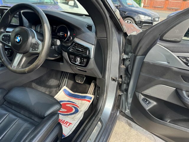 BMW 6 Series Gran Turismo 3L M Sport Black #41