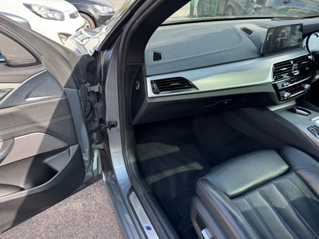 BMW 6 Series Gran Turismo 3L M Sport Black #28