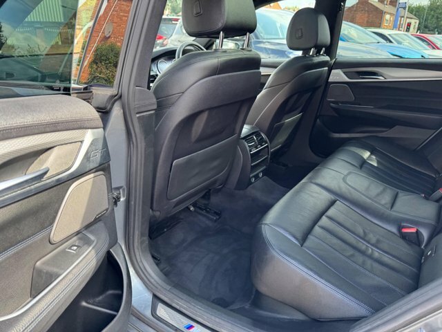 BMW 6 Series Gran Turismo 3L M Sport Black #33
