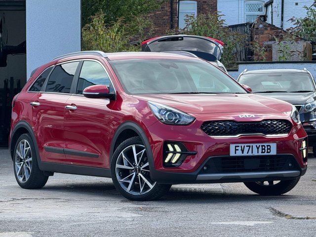 Kia Niro 2022 1.6 Gdi 3 Dct Euro 6 Ss FV71YBB Red